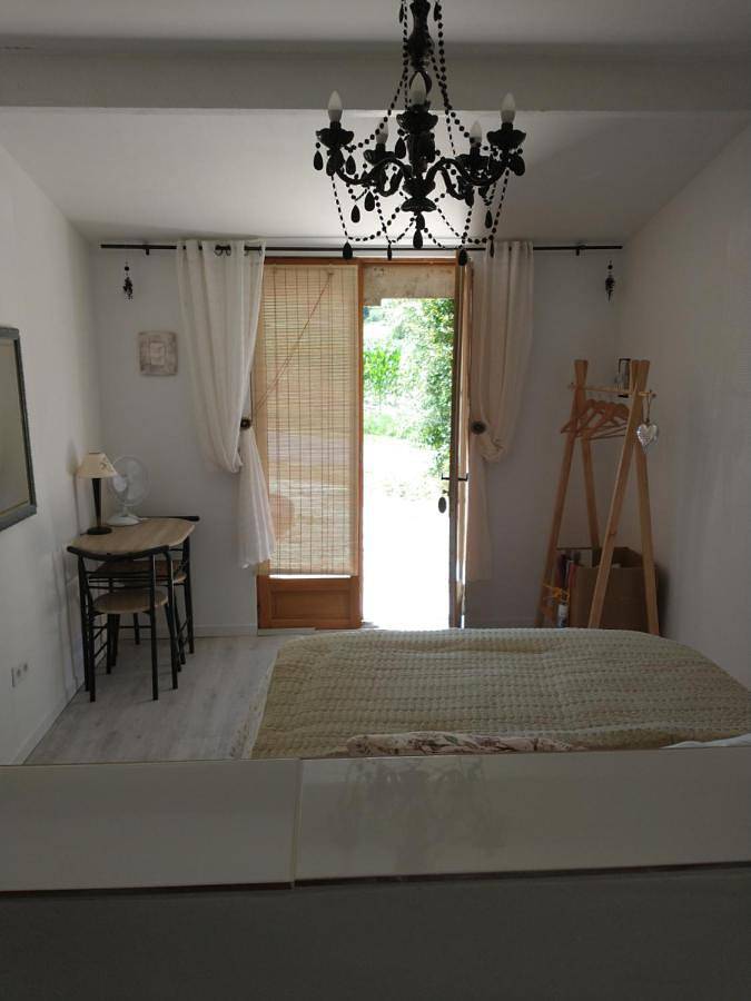 Location de vacances pour 2 personnes, avec vue, animaux acceptés à Nanteuil-Auriac-de-Bourzac - 2
