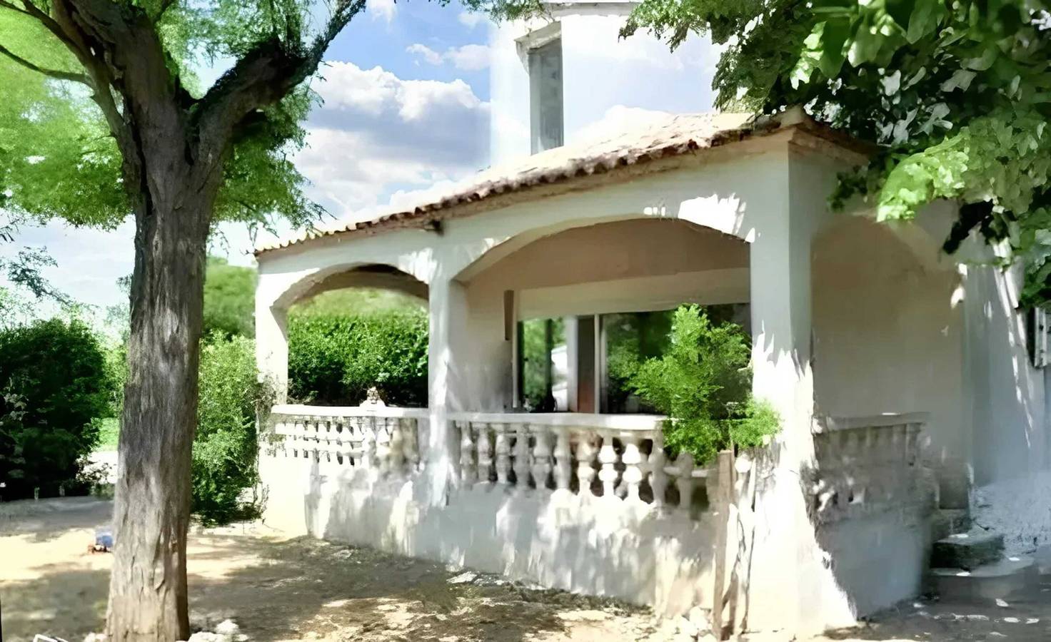 Spacious Villa in Aimargues with Private Pool in Aimargues, Nimes region