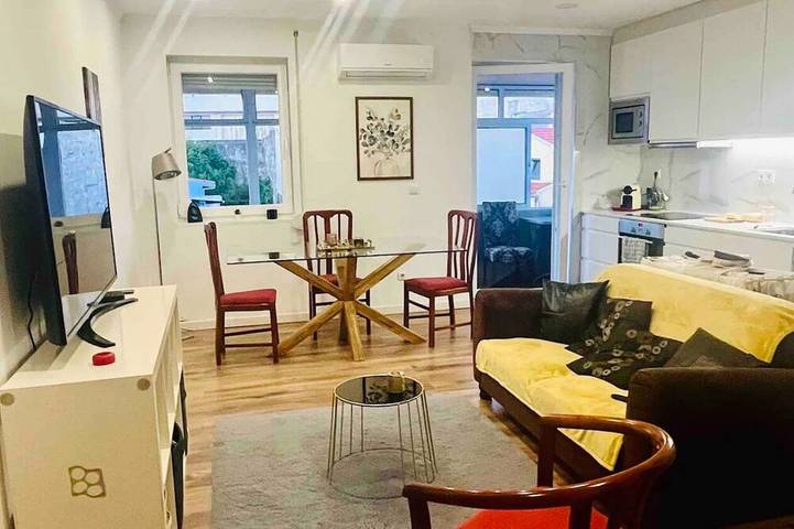 Casa de férias para 4 pessoas, com varanda e jacuzzi, com animais de estimação em Bonfim