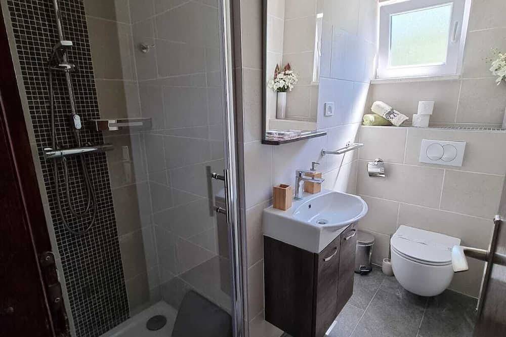 Haus mit Meerblick auf kroatische Insel ideal für Familien und große Gruppen in Necujam, Solta