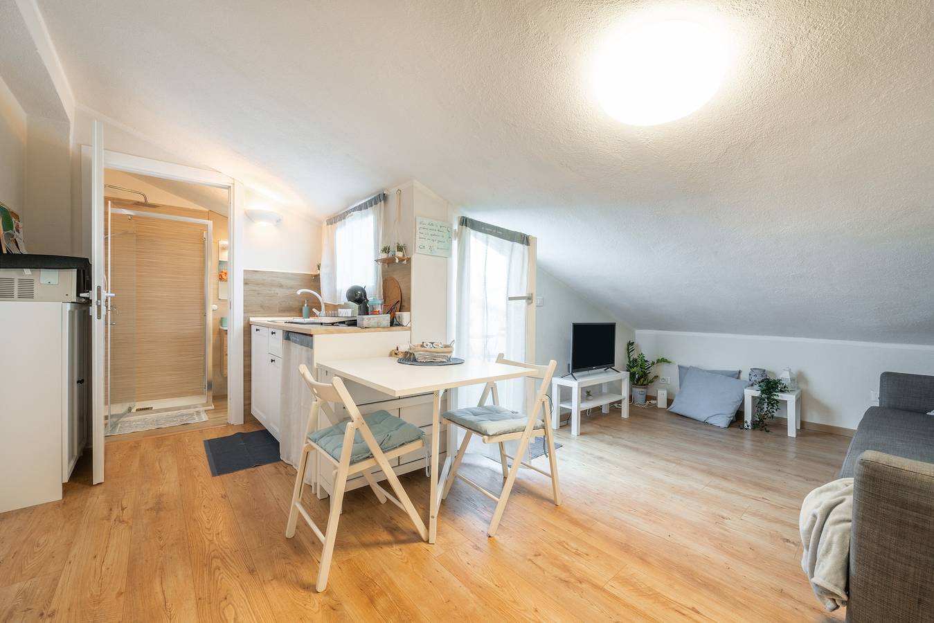 Casa vacanze 'Al Chiaro Di Luna' con balcone, Wi-Fi e aria condizionata in Decimomannu, Campidano