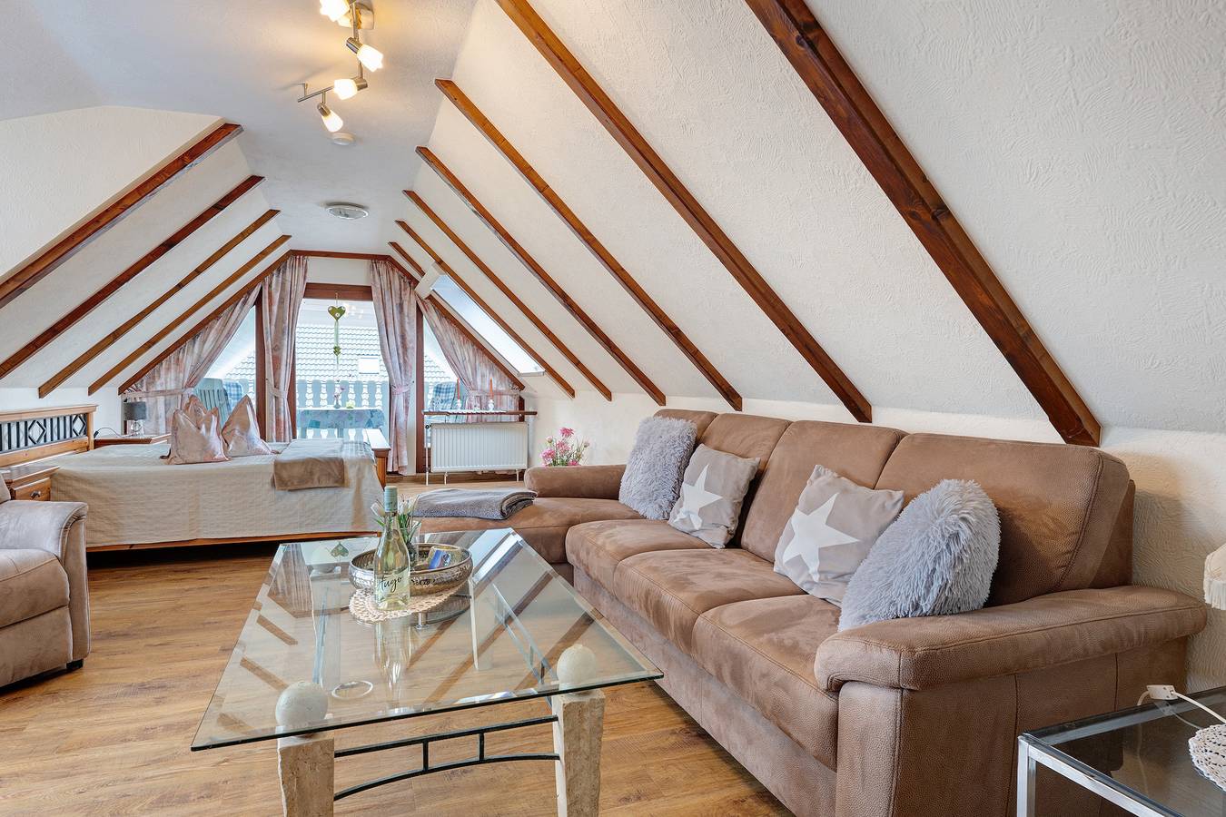 Ganze Wohnung, Ferienwohnung 1" mit Gemeinschaftsgarten, Balkon und Wlan in Wesselburen, Wesselburen und Umgebung Region