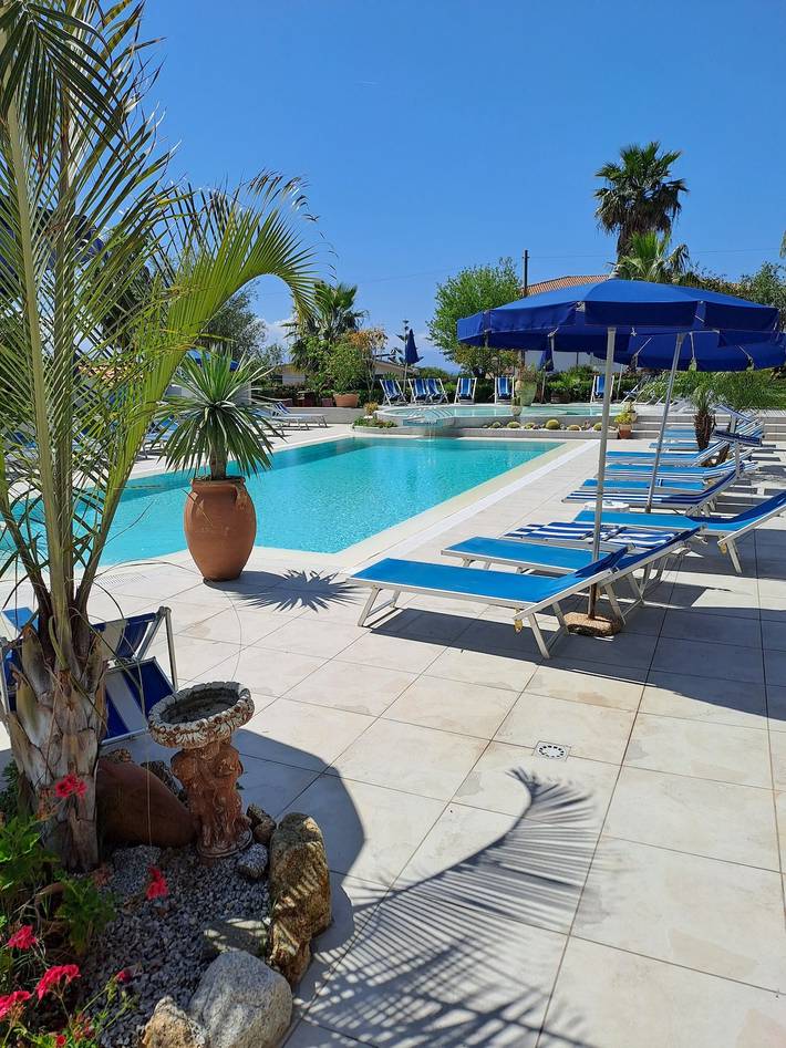 Agriturismo per 4 persone, con Idromassaggio e Giardino nonché Piscina per bambini in Capo Vaticano