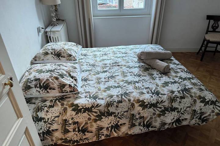Location de vacances pour 9 personnes, avec terrasse dans Office de Tourisme de la Ciotat - 2