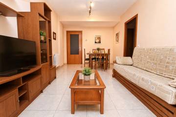 Location De Vacances pour 6 Personnes dans Zona VIP Waikiki (Vila-seca), Vila-seca, Photo 2