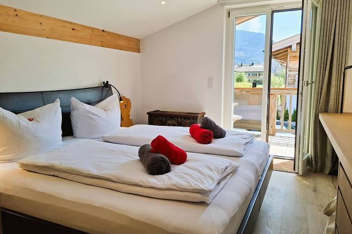 Entire apartment, Bodenschneid suites summit view in Kreuth, Bavarian Alps