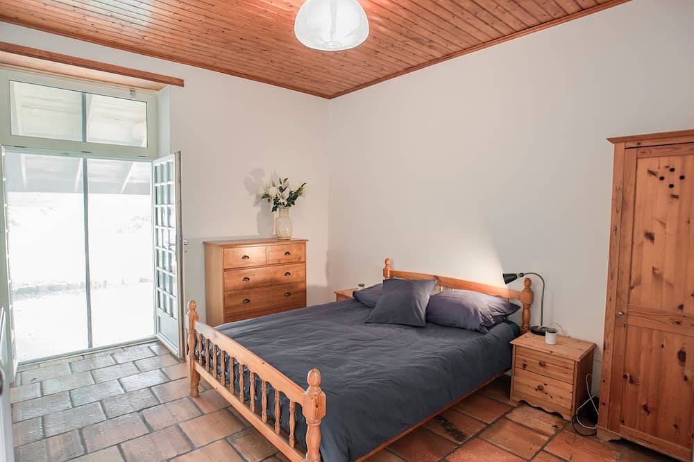 Holiday home in Gironde with a private pool in Léogeats, Langon region