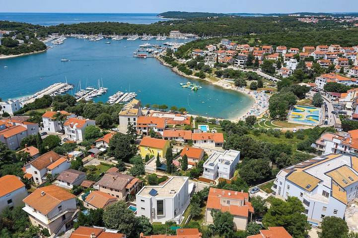 Ferienhaus für 10 Personen, mit Whirlpool, mit Haustier in Pjescana Uvala