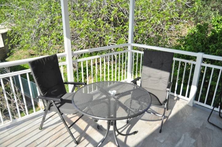 Ferienwohnung für 3 Personen, mit Balkon/Terrasse in Banjol