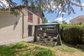 Gîte pour 2 personnes, avec jardin ainsi que terrasse et sauna, animaux acceptés à Gap