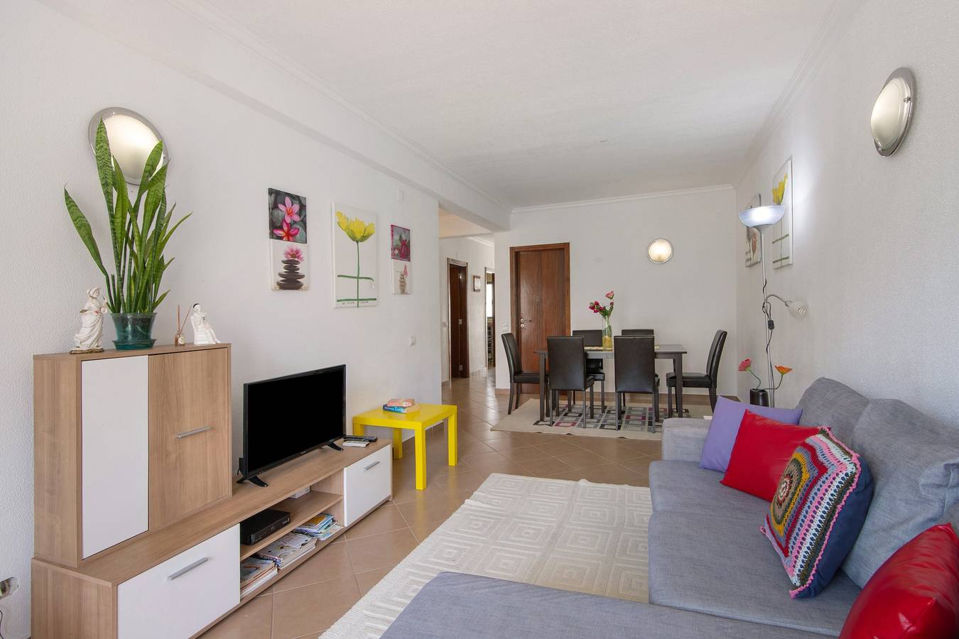 Appartamento intero, Appartamento 'Ampio T2' con Terrazza Privata, Wi-Fi e Aria Condizionata in Aldeia das Açoteias, Albufeira