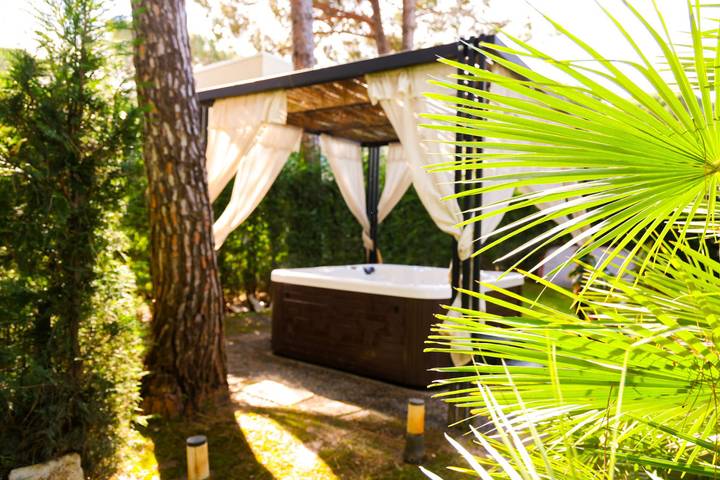 Villa für 6 Personen mit Pool in Ishëm, Albanien