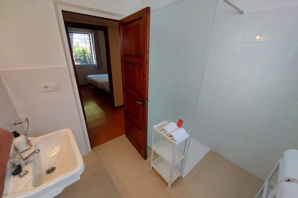 Magnificent wooded villa, ideally located close to the beach. in l'Escala, Upper Empordà