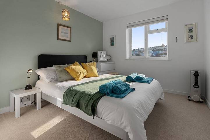 Prime central location at Harbour Heights in Brixham in Brixham, Torbay