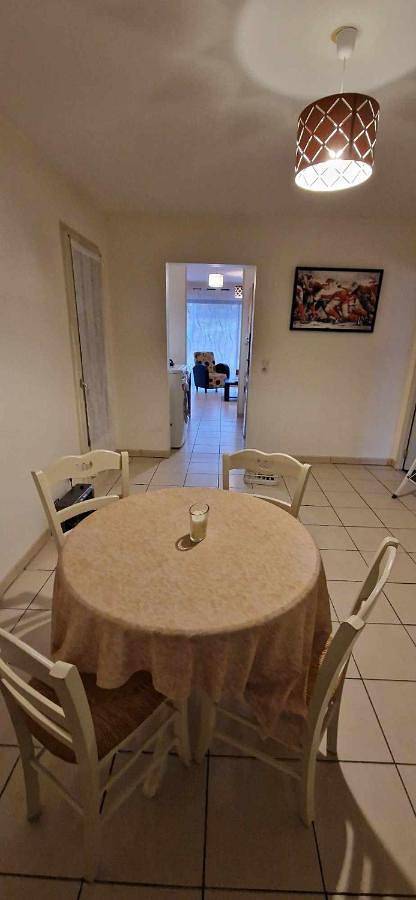 Appartement entier, One-Bedroom Apartment in Saint-Privat (Corrèze), Région de Tulle