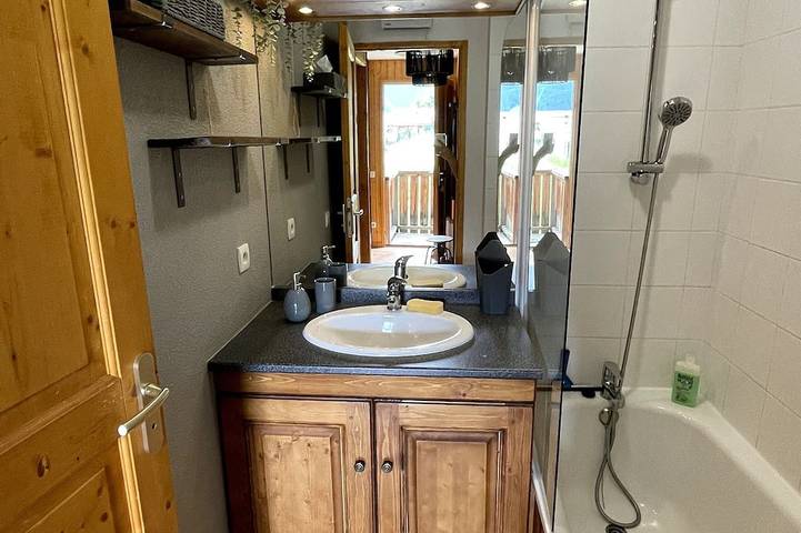 Gîte pour 6 personnes, avec piscine ainsi que balcon et sauna à Saint-Jean-d'Arves - 4