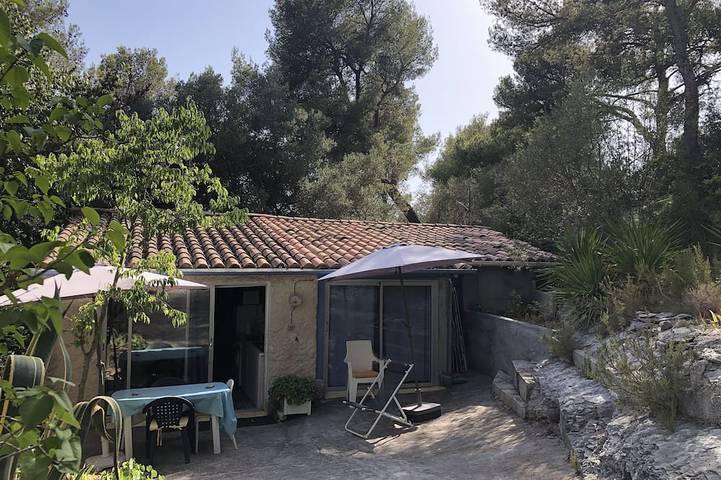 3,5 km vom Zentrum von Cassis entfernt: Mini-Villa mit Terrasse zwischen Vines And Hills in Cassis, Nationalpark Calanques