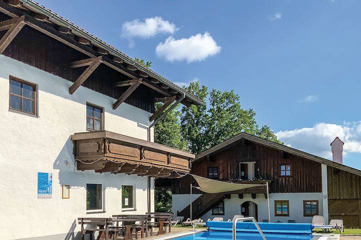 Bauernhof für 5 Personen, mit Garten und Balkon sowie Sauna und Pool