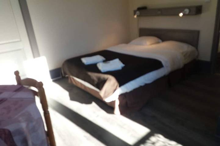 Ganze Wohnung, \"Strauss\", Wohnung für 6 Personen im Morvan in Saint-Honoré-les-Bains, Naturpark Morvan