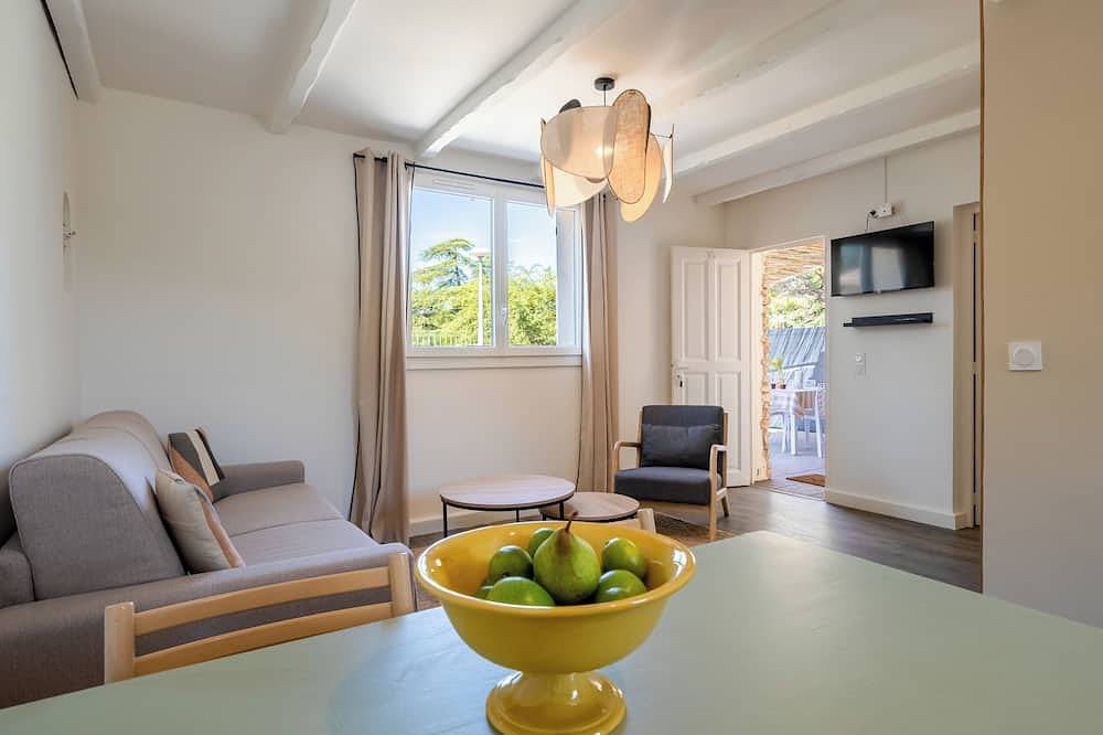 Apartamento entero, Small stone mas T2 in a tourist residence in La Roque-sur-Pernes, Vaucluse