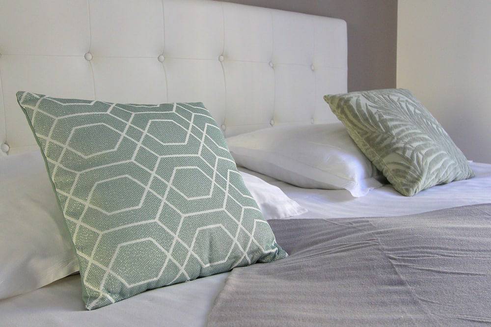 Appartement entier, Trianons5 ~ 6 travelers + parking - 15min walk Disneyland in Serris, Seine-et-Marne