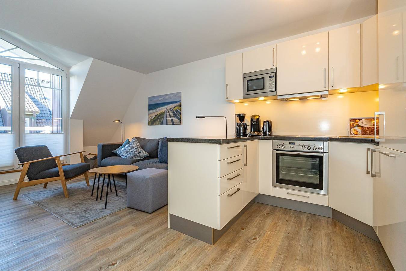 Ganze Wohnung, 3-Zimmer-Ferienwohnung für bis zu 4 Personen mit Balkon. in Westerland, Sylt (Gemeinde)