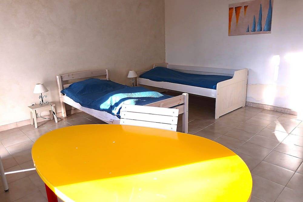 Spacieuse Maison Familiale Avec Piscine aux Portes de la Provence in Saint-Paul-Trois-Châteaux, Región de Nyons