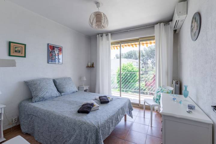 Gîte pour 4 personnes, avec balcon, adapté aux familles dans La Coudoulière - 3