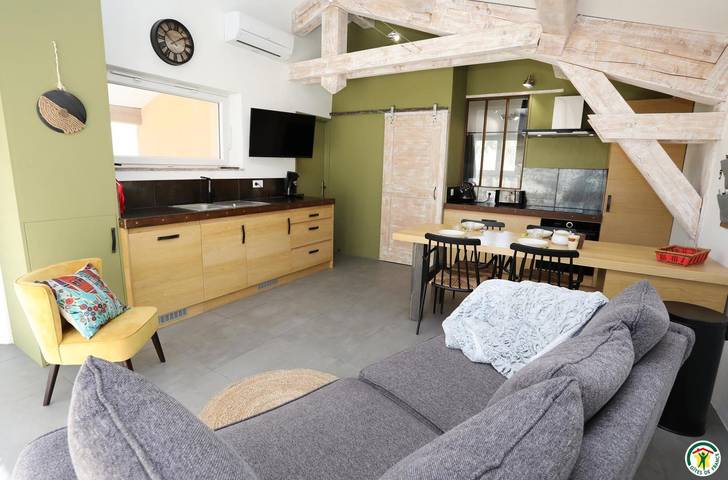 Casa de huéspedes para 4 personas, con piscina además de terraza y jardín - 1