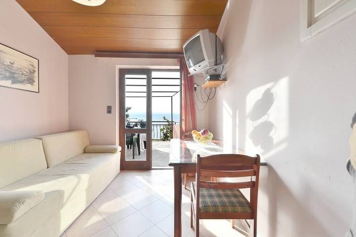 Ferienhaus mit Meerblick für 4 Personen, mit Terrasse in Split-Dalmatien - 2