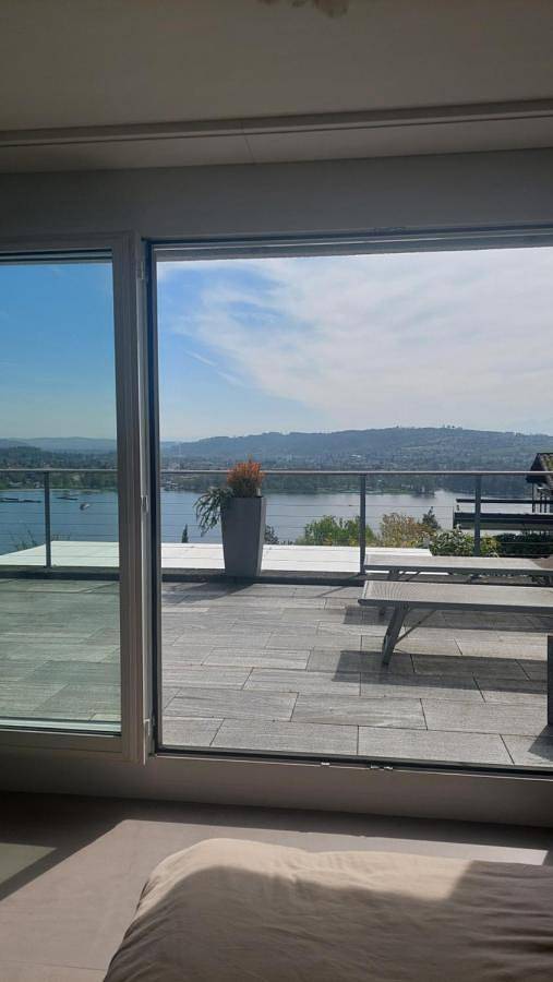 Gîte pour 3 personnes, avec vue ainsi que jardin et vue sur le lac à Bienne