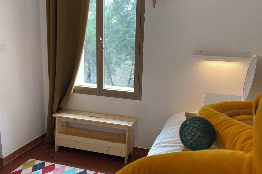 A Family Home In Provence: La Bonne Aventure in Saint-Mitre-les-Remparts, Istres region