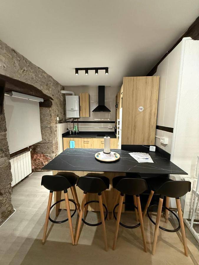 Gîte pour 4 personnes, avec vue à Ea - 4
