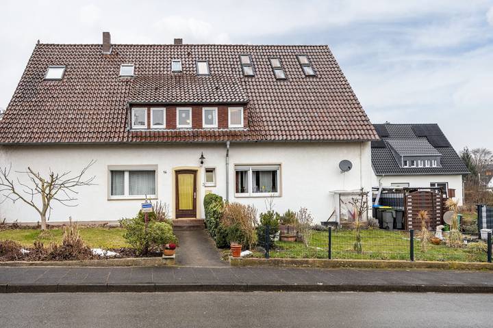Entire apartment, Friendly Apartment in Lemgo with Shared Garden and Wi-Fi in Lemgo, Kreis Lippe