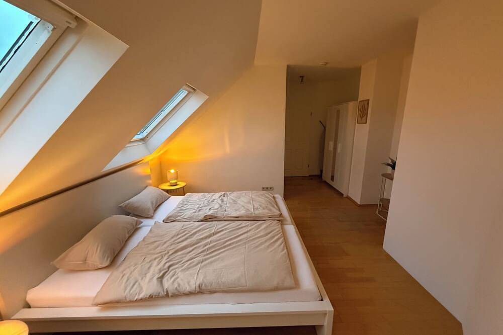 Ganze Wohnung, Wohnung für 6 Personen - Nähe Flughafen Fra in Kelsterbach, Südhessen