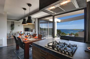 Ferienhaus für 18 Personen, mit Balkon und Garten in Premantura