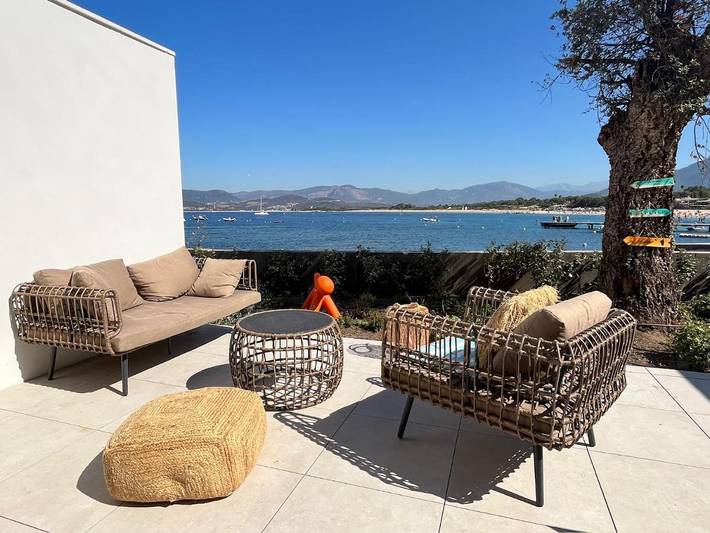 Gîte pour 6 personnes, avec terrasse et vue, animaux acceptés dans Plage De La Viva Porticcio - 2