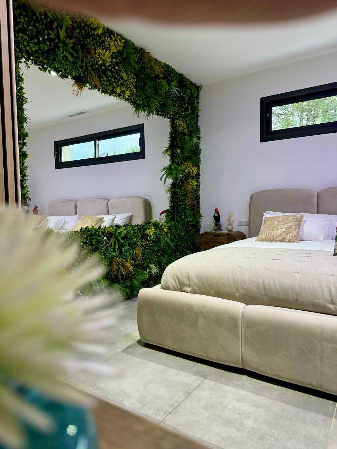 Location de vacances pour 2 personnes, avec piscine et jardin ainsi que sauna et jacuzzi à Les Mages - 4