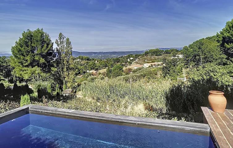 Location de vacances pour 6 personnes, avec terrasse et jardin ainsi que piscine et sauna à Le Beausset - 3