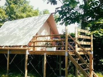 Camping pour 2 Personnes dans Arc-et-Senans, Doubs, Photo 2