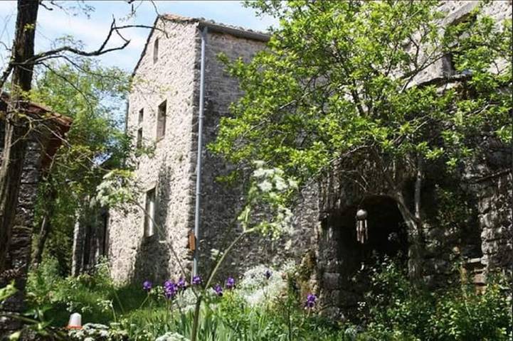 Gîte pour 5 personnes, avec terrasse à Campestre-et-Luc