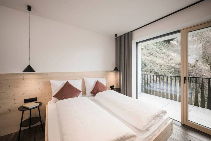 Ferienwohnung für 4 Personen, mit Balkon und Garten in Meran, Sarntaler Alpen