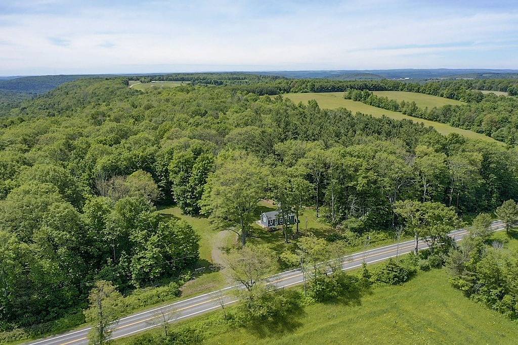 Charming Cabin minutes from Keuka Lake in Keuka Lake