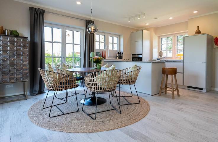 Moderne & nachhaltige Haushälfte unter Reet mit ca. 102 m² Wohnfläche für 4Pers. in Nordfriesische Inseln (Schleswig-Holstein) (Schleswig-Holstein), Wenningstedt