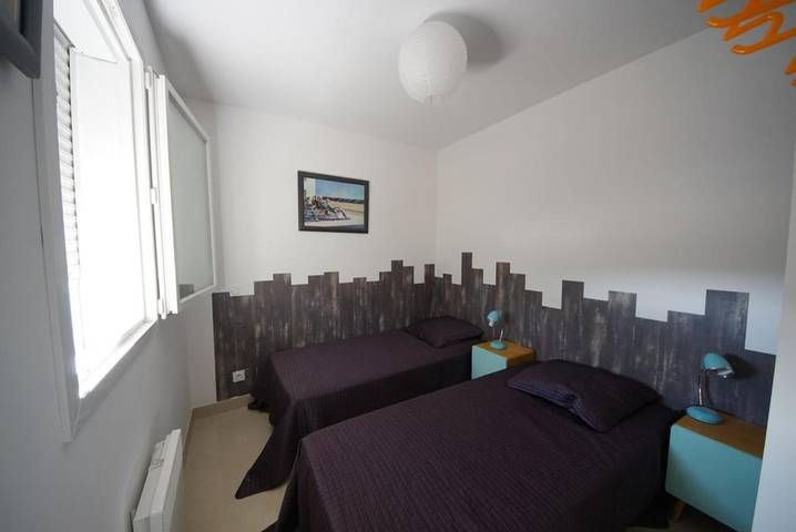 Gîte pour 4 personnes, avec vue et terrasse dans Office De Tourisme Saint Pierre La Mer - 4