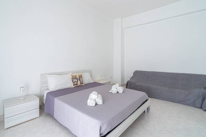 Hel lägenhet, Apartment 'La Residenza Di Adamo' with Balcony, Wi-Fi and Air Conditioning in Syrakusa, Syrakusa provins