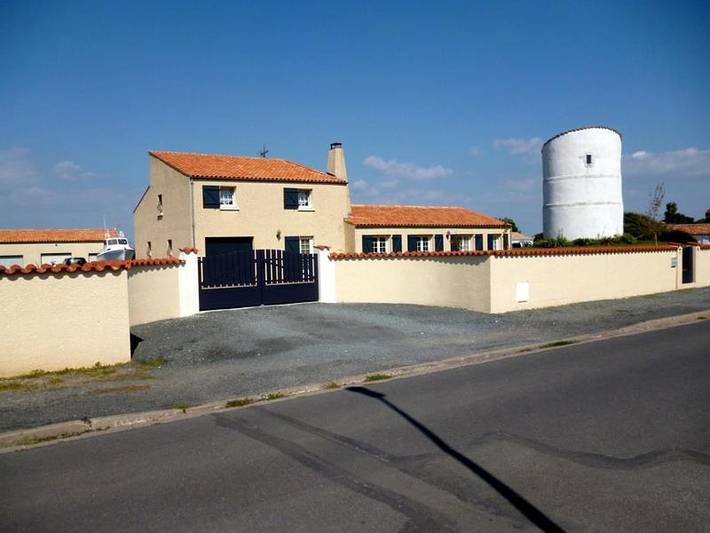 Gîte pour 4 personnes, avec terrasse à Marsilly