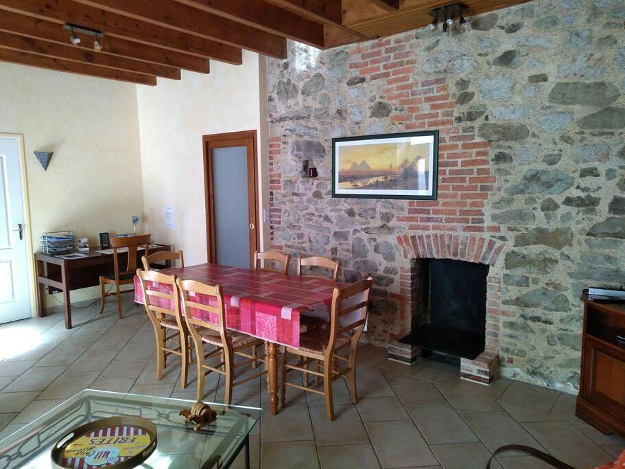 Gîte Ardelay et son jardin, 10 min du Grand Parc in Les Herbiers, Vallée de la Loire