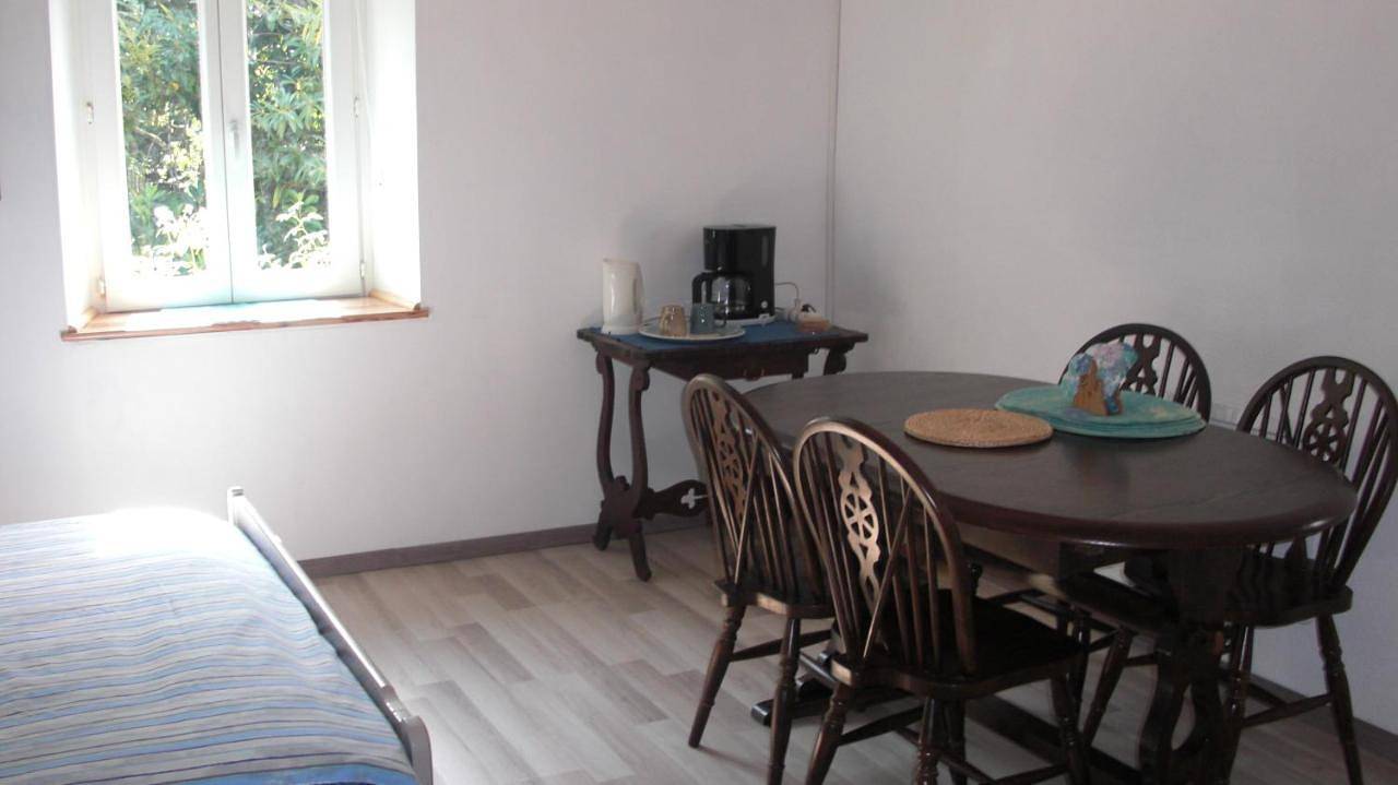 Appartement de vacances entier, Superior Family Room in Saint-Priest-la-Plaine, Région de Guéret