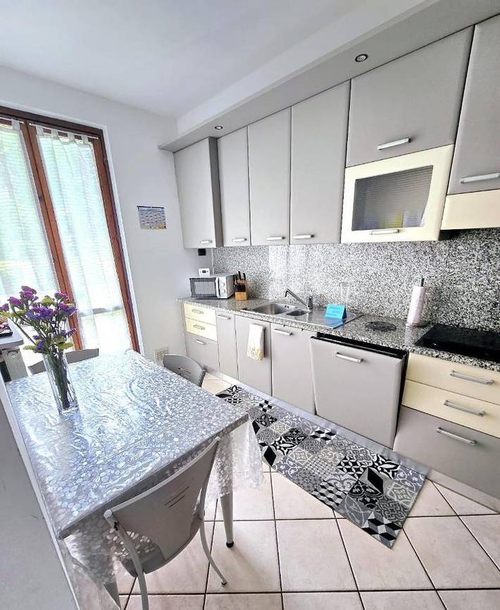 Ferienwohnung für 5 Personen, mit Balkon und Terrasse in Brusimpiano Gemeinde - 4